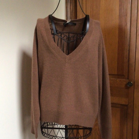 360 Cashmere Ivy V Neck Cashmere Sweater, Small, New - Picture 2 of 6